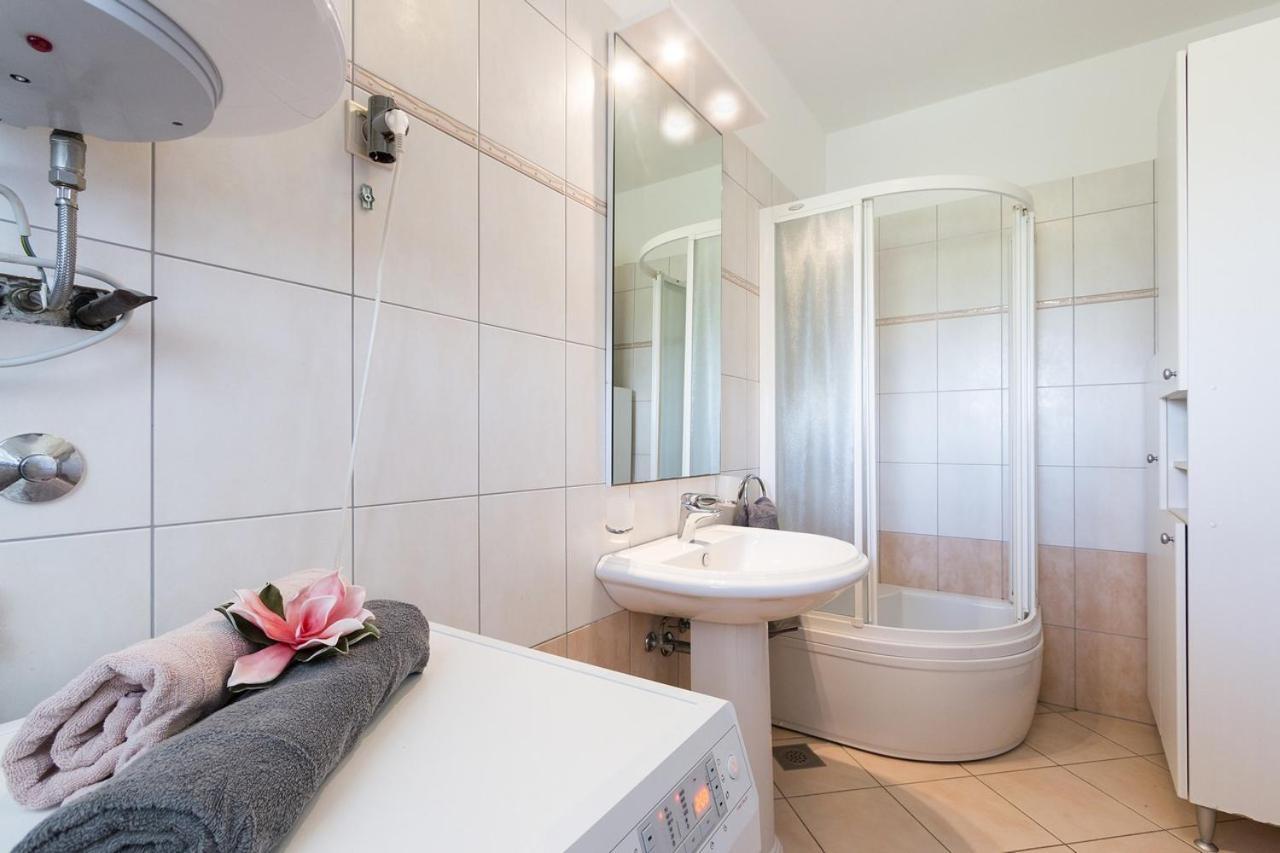 Apartment Carmen Pula Dış mekan fotoğraf